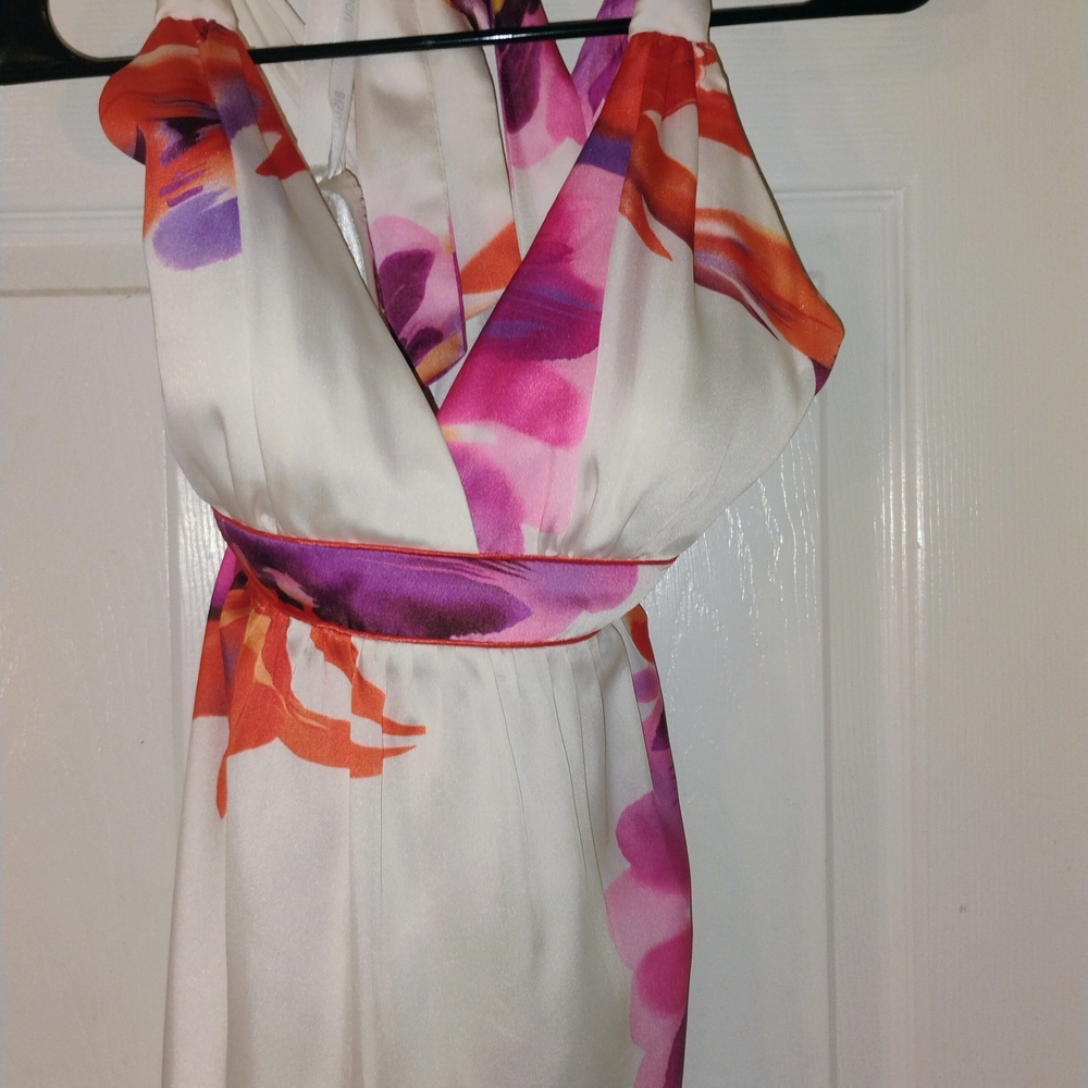 Bisou Bisou White and Floral Backless Dress